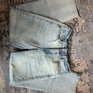 Old Navy Women’s  Faded Blue Straight Jeans